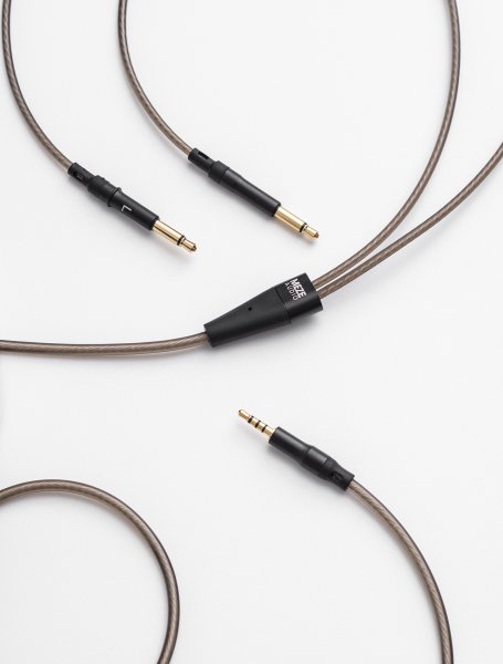 Meze mono 3.5 mm to 2.5 mm balanced OFC upgrade cable - 3.9 ft