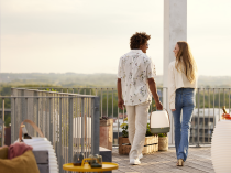 Lite-up PLAY - Petroleum