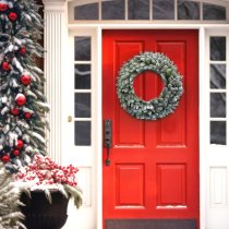 Fraser Hill Farm 36-inch Frosted Wreath - Green